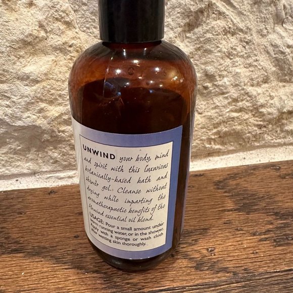 Arbonne Aromassentials unwind Bath and Shower Gel 8.7 fl oz 95% Left - Picture 2 of 5